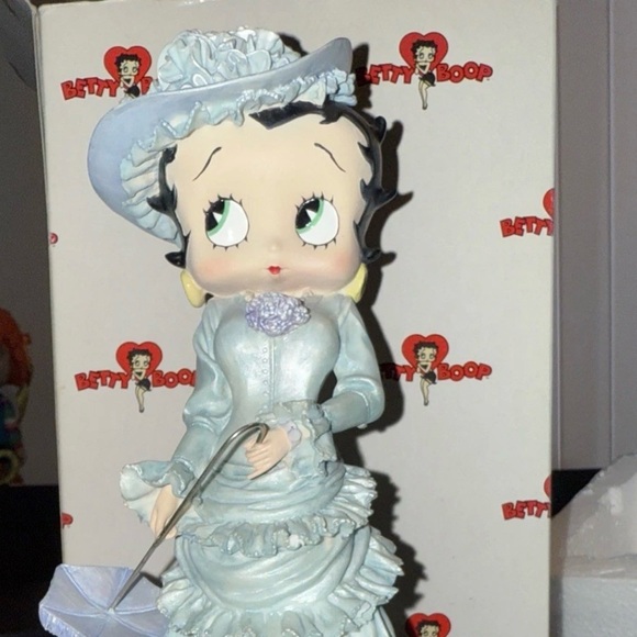 1998 Betty Boop Victorian Series Musical Figurine Vintage 1998 Limited Edition - Picture 2 of 12